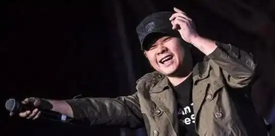 刀郎离婚30年前妻含泪自述他住豪宅我却一无所有