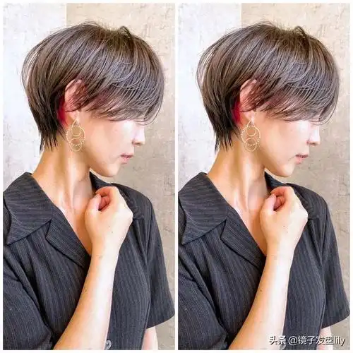 层次短碎发虽然不如推边短发那样的清爽,但是相对来说更自然一些,适合