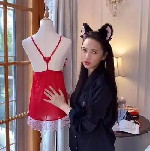 公开内衣不害臊伊能静分享内衣藏品网友闺房情趣没必要晒