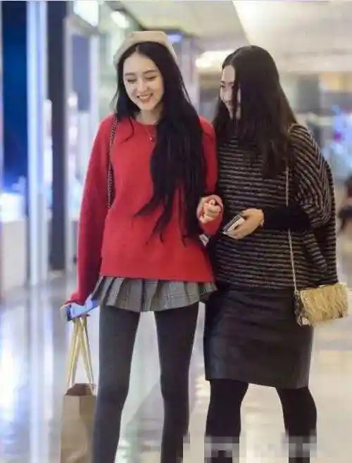 九尾小狐狸迪丽热巴妹妹迪丽热夕走红网络