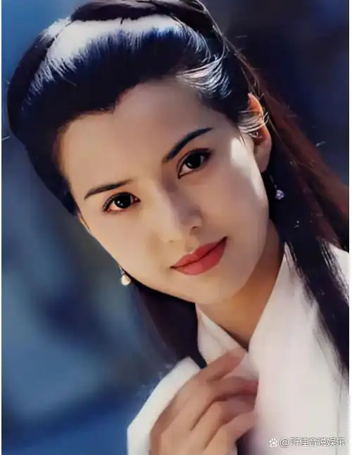 提到女演员最好看的古装扮相,首先就要想到李若彤的小龙女,李若彤颜值