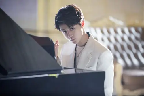 王俊凯-此刻之外-生日会宣传片花絮图