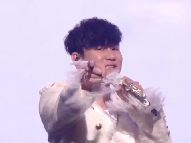 【1080p特写机位】林俊杰2024跨年表演《圣所》