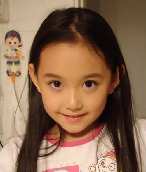 当红童星蒋依依时隔2年,进组拍摄古装剧,男主刚高考结束_腾讯新闻