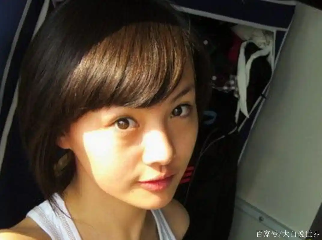 当红女星的出道早期照片,郑爽呆萌可爱,最后一个你能认出来吗