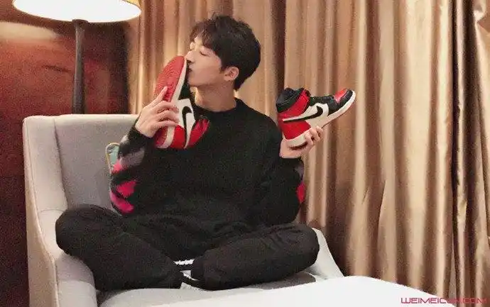 徐一宁就是何洛洛吗 八卦资料来自于初中同学的爆料