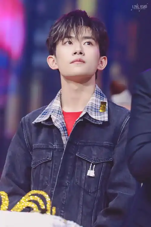 梨涡攻击～@tfboys-易烊千玺#易烊千玺怎么这样##你好易烊千玺,我是