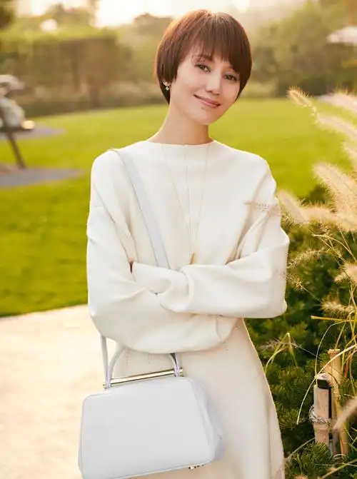 看剪掉长发的袁泉就知道,差别有点大 发型|波波头