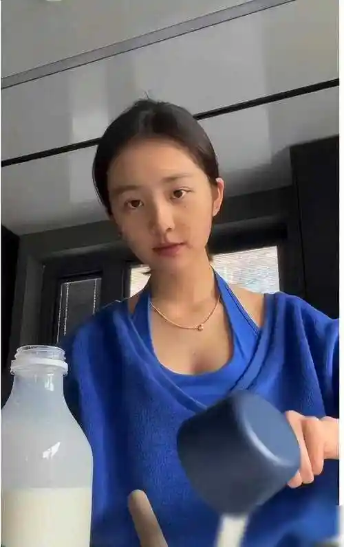 网友爆料:黄磊一家飞机尴尬事件,富婆霸气回击!_马苏_观众_公众