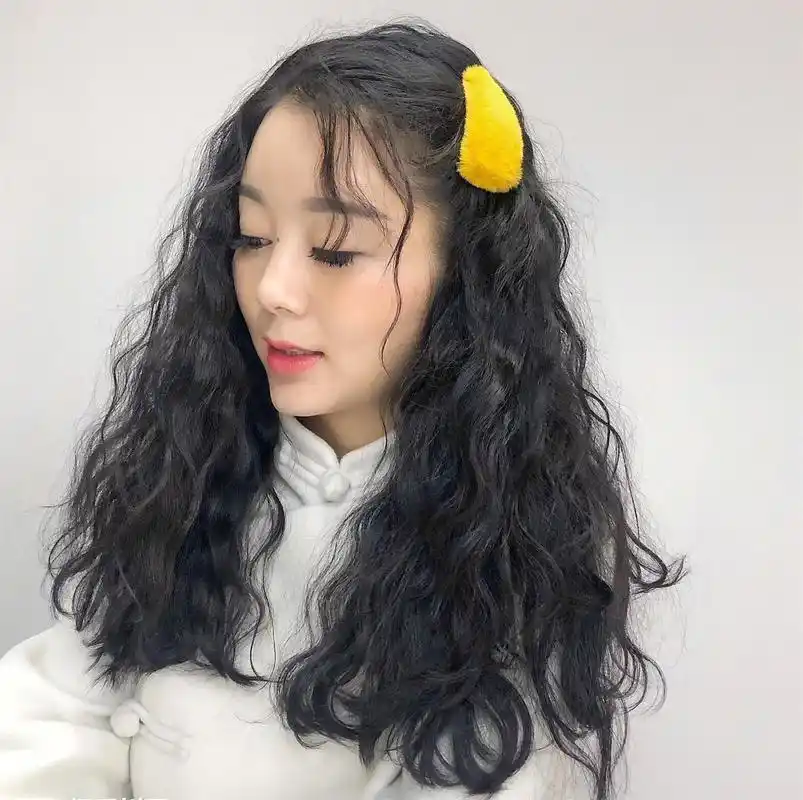 "全头烫"长发21款,很美很女人很洋气