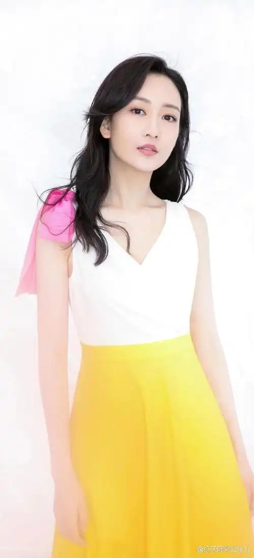 明星沉浮记#,王鸥出生于广西南宁市,她曾参加cctv模特电视大赛全棺苘