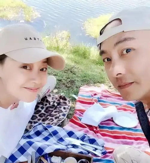 结三次婚都是同一个男人张茜有多爱张卫健