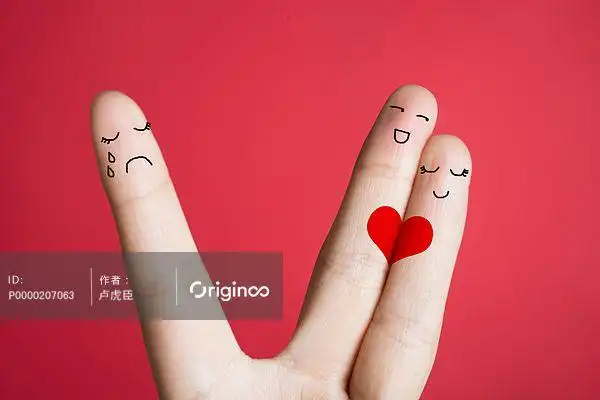 心碎的手势动作聊天背景图失恋爱心失恋图片心碎的爱心失恋爱心:图片