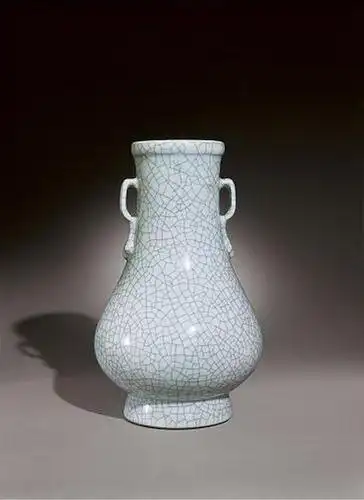 苏富比2004秋季艺术品拍卖会 中国瓷器及工艺品 仿官窑釉双耳壶 lot.