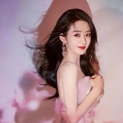 参考资料:1,搜狐娱乐——《张艺谋透视了赵丽颖的真实面目,显露出她