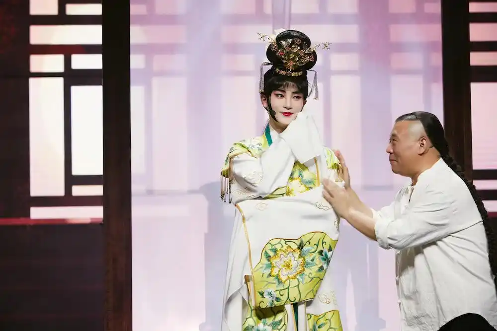 浅谈:《甲方乙方》声音大秀中孙坚男扮女装,郭德纲都说妖孽啊