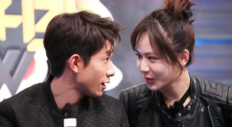 首先,张一山和杨紫无疑是娱乐圈里的一对"冤家"了.