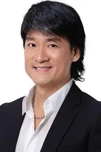 出生:中国(台湾)  星座:摩羯座 身高:178cm 职业:歌手 周华健,台湾