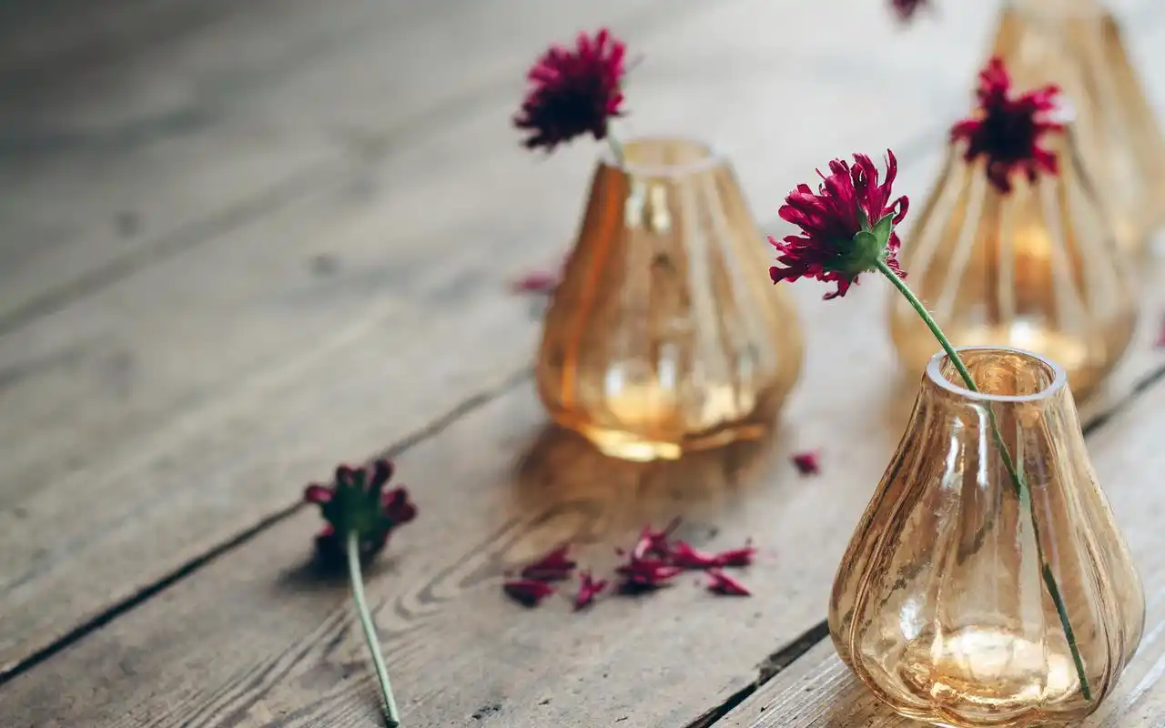 唯美静物花瓶高清桌面壁纸高清大图预览1920x1080_风格壁纸下载_美桌