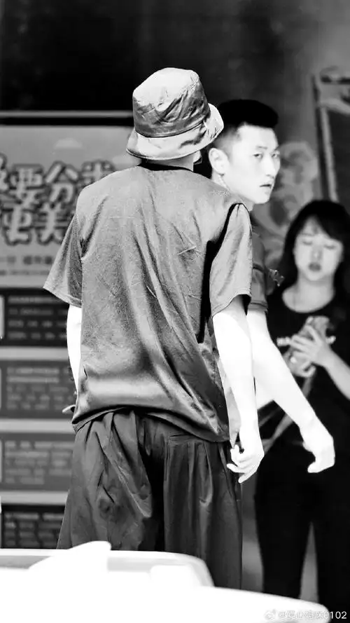 酷boy的背影#蔡徐坤