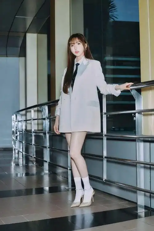 郑乃馨_新浪新闻