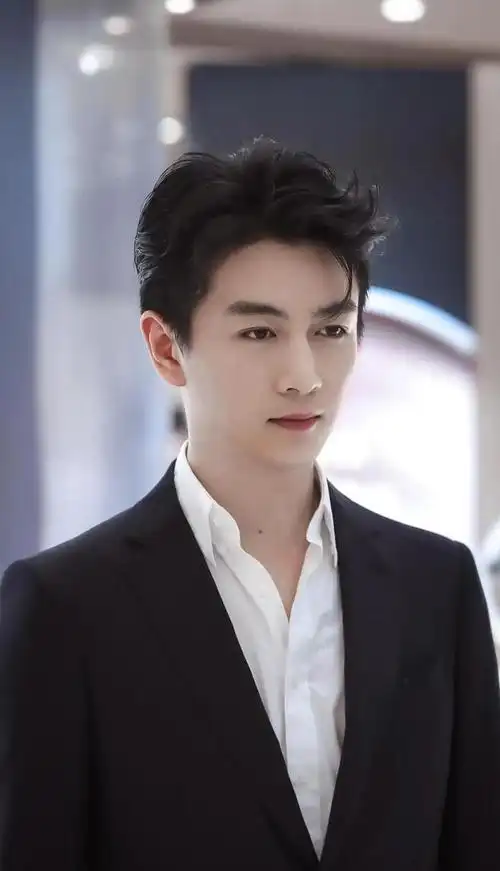 陈晓穿西装真美让你的心承载这魔力