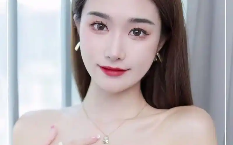 谁说美女都是冷白皮 我就要美成黑珍珠