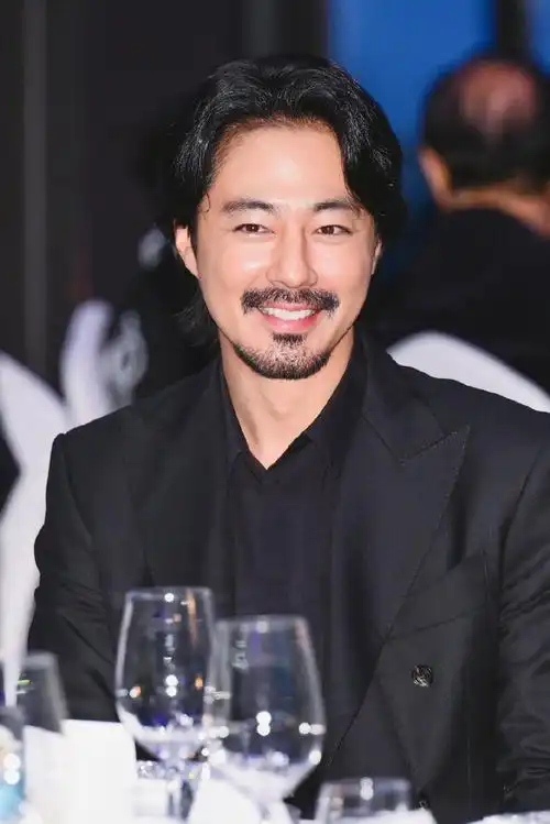 赵寅成近照状态