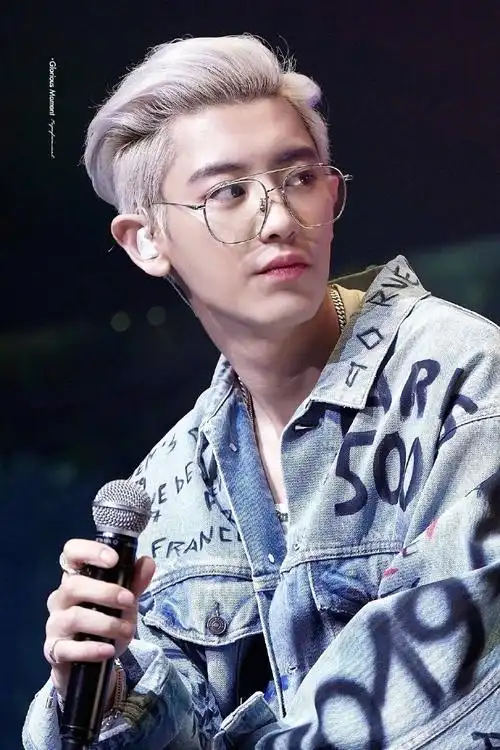 你见过戴眼镜最好看的人##朴灿烈心动时刻