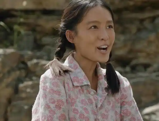 "农村妇女"别尬演,把李沁赵丽颖和殷桃放一起,没对比就没伤害