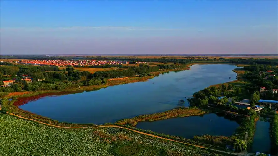新乡封丘陈桥东湖湿地公园和曹岗青龙湖黄河滩区生态美景自然天成