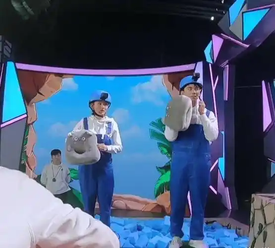 而且《快乐大本营》这个节目也是很给力的,从没让观众们失望过的.