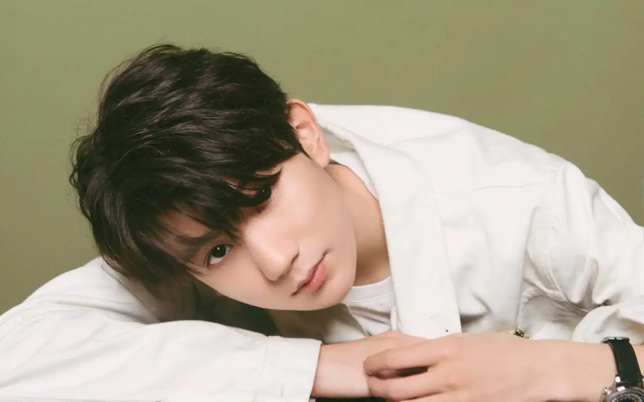 王源帅气写真高清电脑桌面壁纸