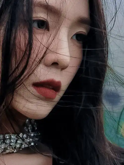 这一个团体中的队长裴珠泫又因为被曝光出来了职场霸凌事件而获得了