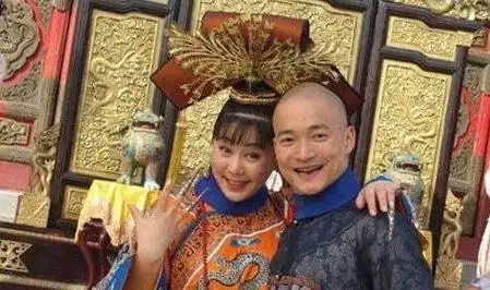 再看康熙王朝容妃芳华绝代宝日龙梅野性之美撩人心弦