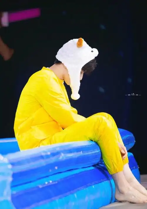 原创音乐制作人蔡徐坤##inxni以内品牌代言人蔡徐坤