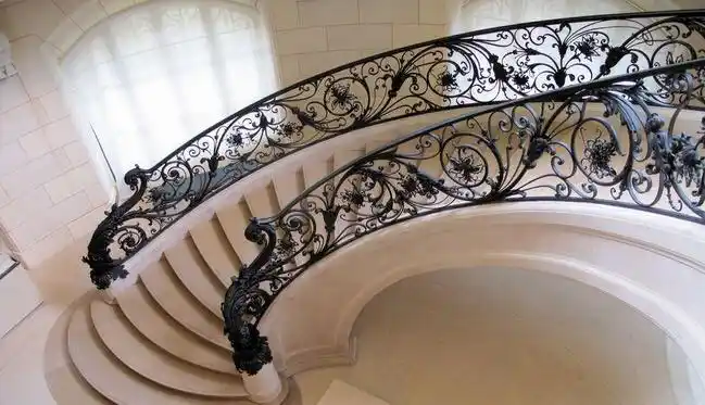 室内欧式楼梯乌鲁木齐扶手楼梯定做厂家新疆合创通达楼梯加工厂