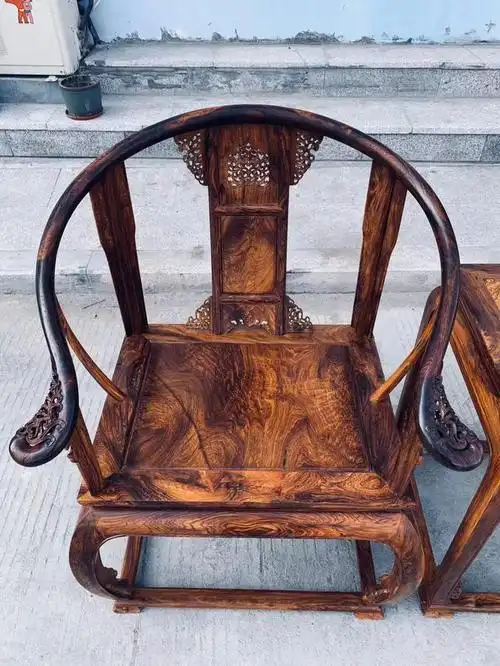 越南黄花梨老料独板皇宫椅