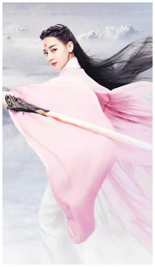 影视古装最美女明星之迪丽热巴,最美出场作《三生三世十里桃花》