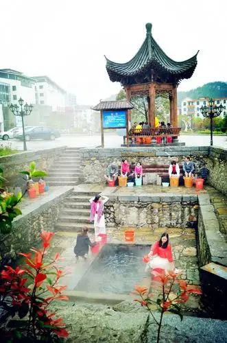 一个值得你歇一歇的养生之地 — 明月山温汤