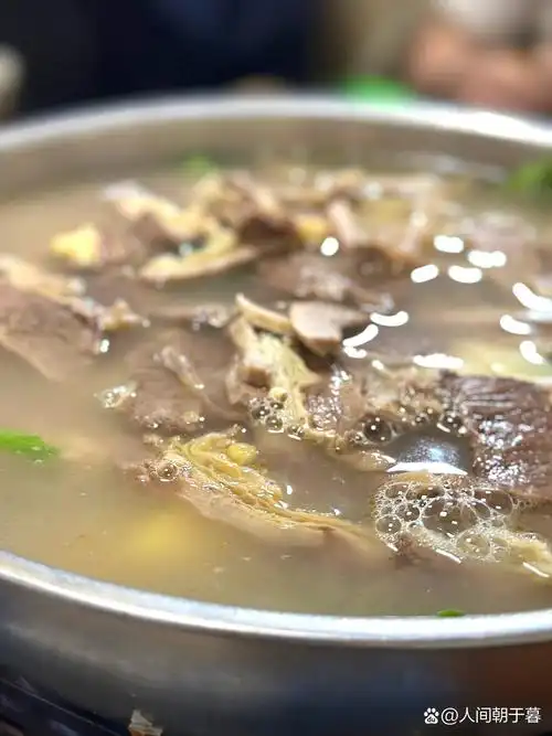 梨花汤馆的牛肉汤火锅!超级好吃!