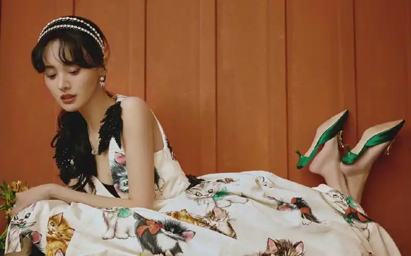 郑爽优雅复古写真图片桌面壁纸