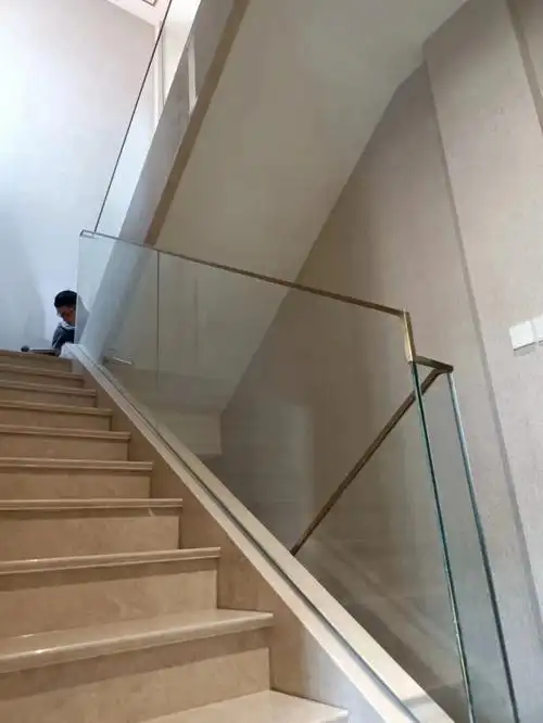 极窄金属扶手玻璃扶手