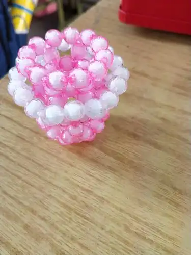 一步步学做串珠玫瑰花