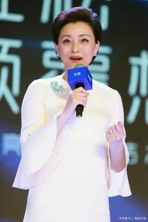 近日,著名主持人杨澜在微博上发布了一篇长文,针对网络上沸沸扬扬的