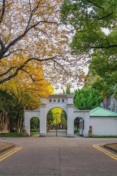 中国最美高校原来是它们,你最喜欢哪一所|图虫|大学校园|湖畔|美大学