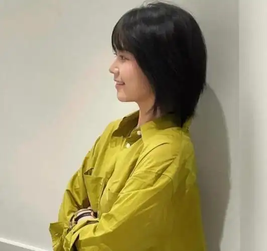 女士脸圆十大耐看短发脸大脖子短女发型图