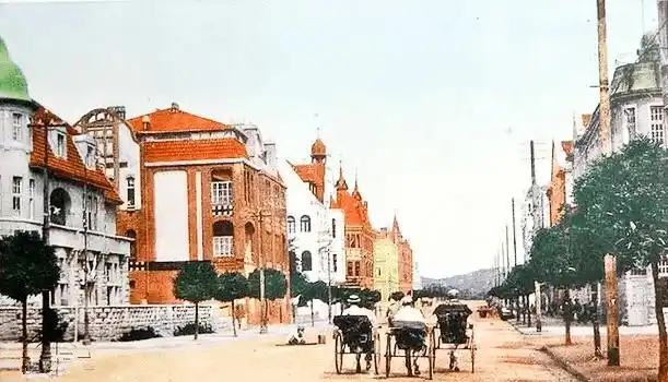 山东青岛:一组彩色老照片,记录日本侵占时期的青岛,你还能认出多少