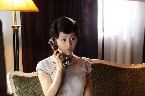 劫中劫热播贾青首尝谍战戏一枝独秀