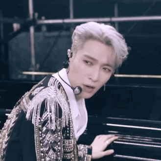 张艺兴解雨臣动图